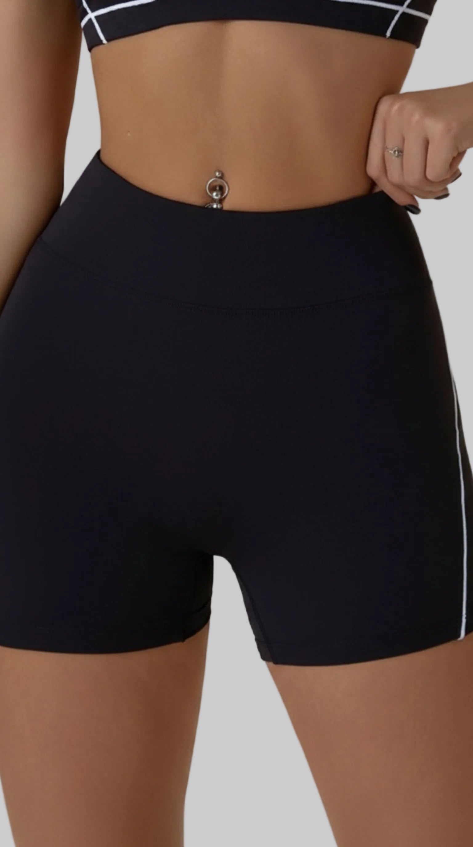 Lovertti SERENE Seamless Yoga Shorts - Black